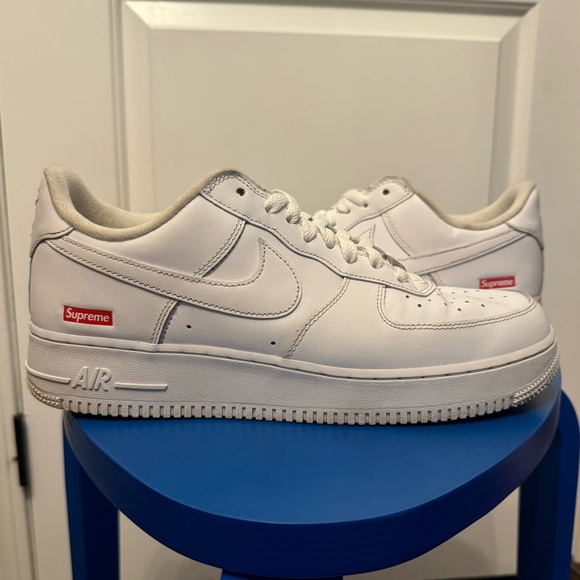 Supreme x Nike Air Force One Men's 9.5 - Picture 1 of 6